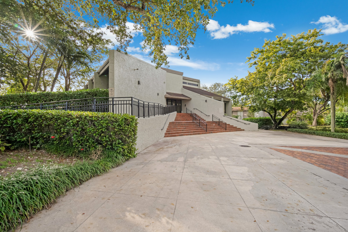 Sabal Chase Homeowners Association > Sabal Chase > About us